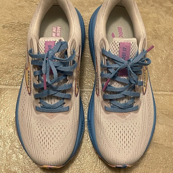 Brooks Ghost 17 NWOT - Picture 4 of 7